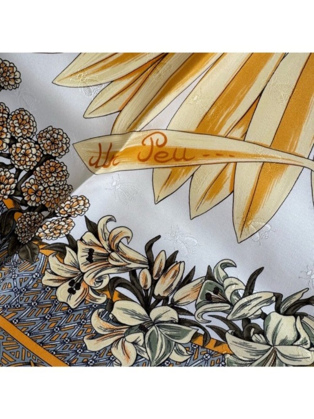 NEW Hermes Amours Bee Sunflower Jacquard Hermes Silk Scarf 1999 Annie Faivre - Picture 11 of 16